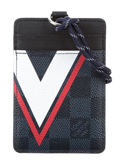 porta badge louis vuitton|louis vuitton charms card holder.